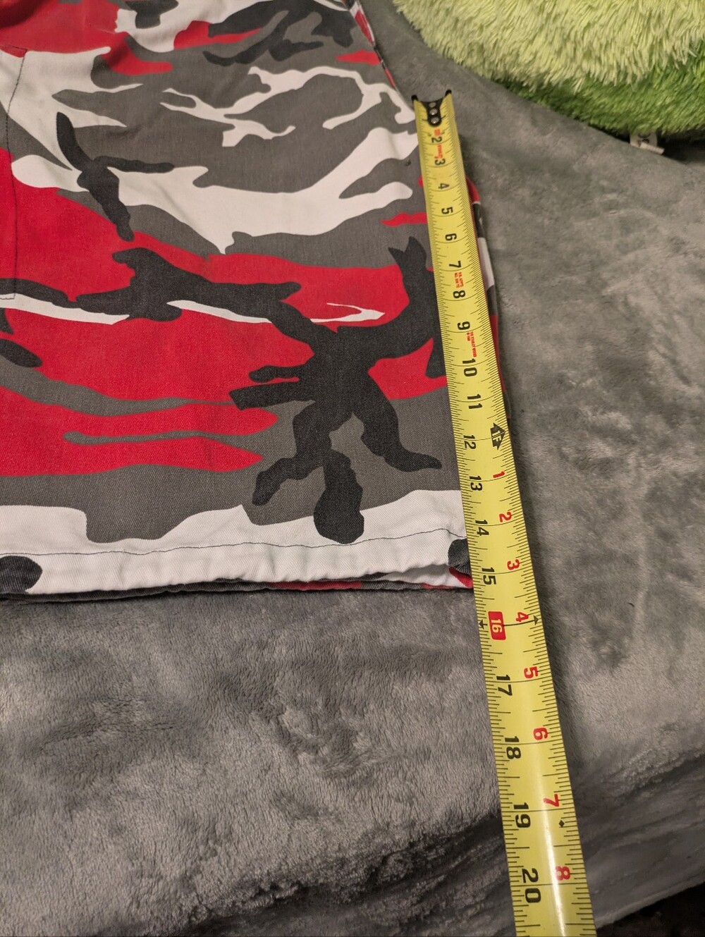 Men’s Camo Cargo Shorts Bundle Size 54 Big & Tall Red Gray & Woodland Camouflage - Picture 10 of 12